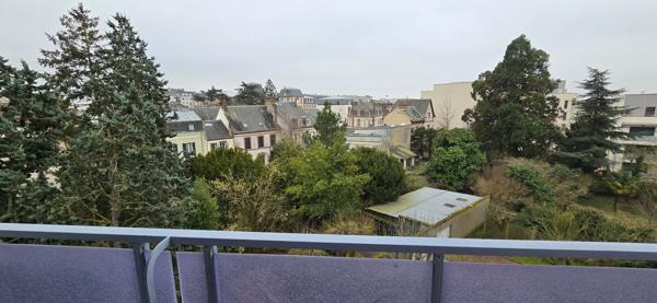 CHARTRES - Gabriel Péri, Centre et Gare à pied - Magnifique T3 rénové à neuf de 83m² + Box