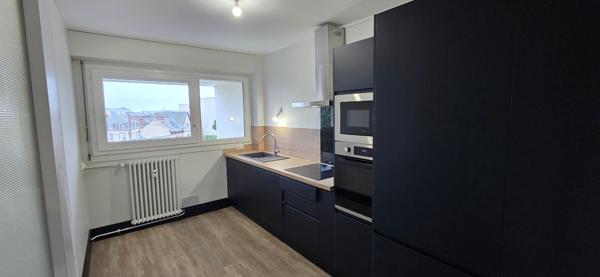 CHARTRES - Gabriel Péri, Centre et Gare à pied - Magnifique T3 rénové à neuf de 83m² + Box