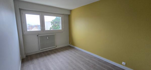 CHARTRES - Gabriel Péri, Centre et Gare à pied - Magnifique T3 rénové à neuf de 83m² + Box