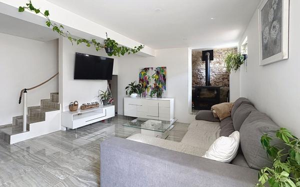 Maison à vendre    3 pièces •  Marseille 15