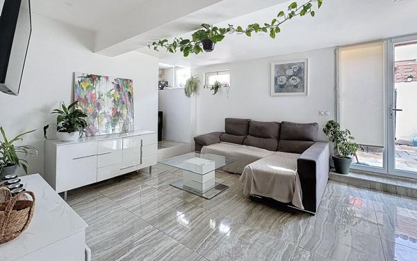 Maison à vendre    3 pièces •  Marseille 15