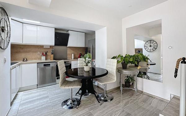 Maison à vendre    3 pièces •  Marseille 15