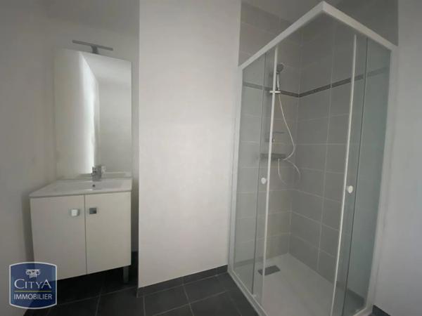 Appartement à louer 2 pièces 52.61m² Chartres (28000)