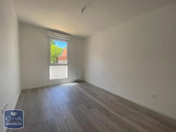 Appartement à louer 2 pièces 52.61m² Chartres (28000)