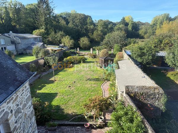 Vente
                Maison166 m² - 6 Pièces -
                    COUTANCES (50200)