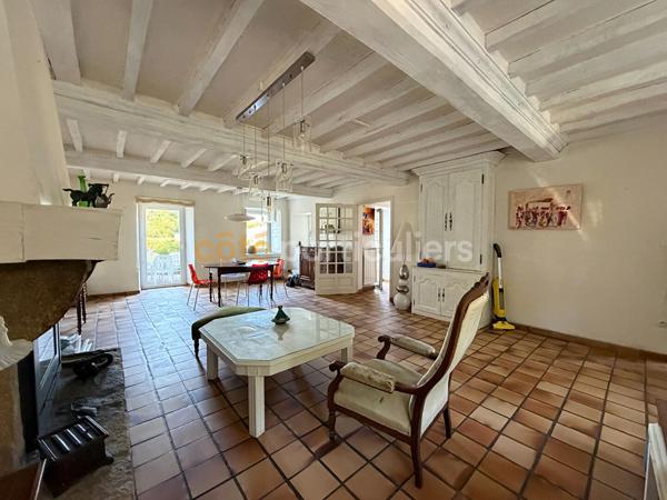 Vente
                Maison166 m² - 6 Pièces -
                    COUTANCES (50200)