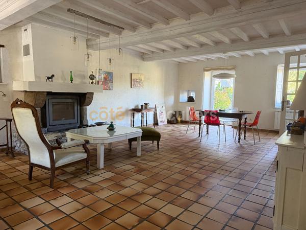 Vente
                Maison166 m² - 6 Pièces -
                    COUTANCES (50200)