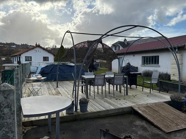 Maison 8 pièces sur 700 m2 terrain