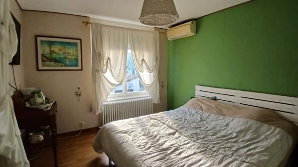 Maison 8 pièces sur 700 m2 terrain