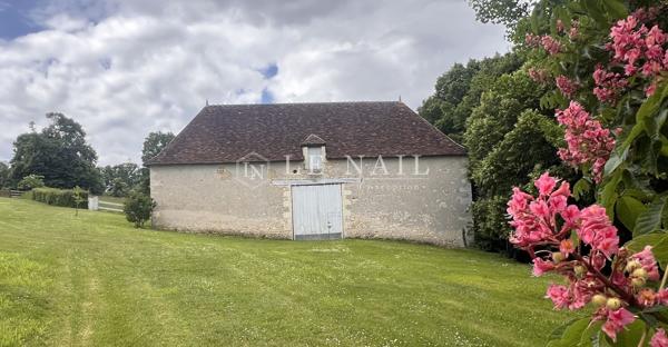 Magnifique château XVIe et XVIIIe avec son donjon du XIIIe au Sud de la Touraine