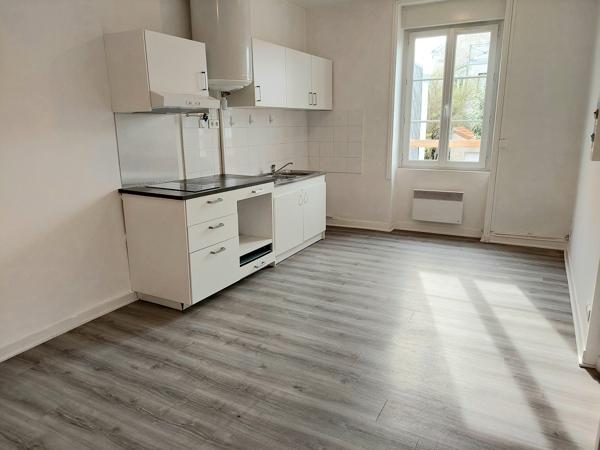 A Louer - Nantes Jardin Des Plantes - Appartement 3 Pièces De 47.11 M²