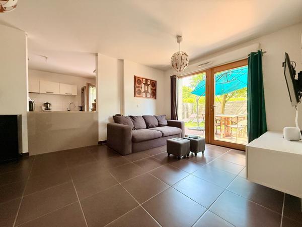 MAISON FAMILIALE 3 CHAMBRES AVEC JARDIN ENSOLEILLE