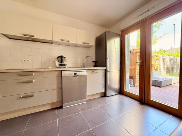 MAISON FAMILIALE 3 CHAMBRES AVEC JARDIN ENSOLEILLE