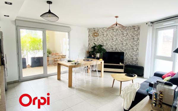 Appartement à vendre    3 pièces • 61,30 m2 Pierre-Bénite