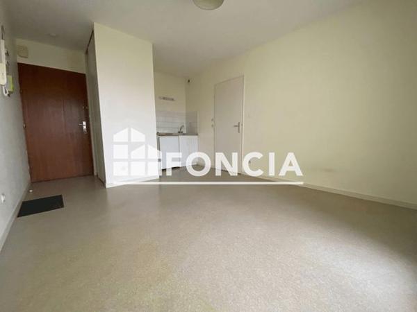 Location Appartement 2 pièces 31.31 m² - 3 RUE VICTOR SCHOELSCHER Poitiers 86000