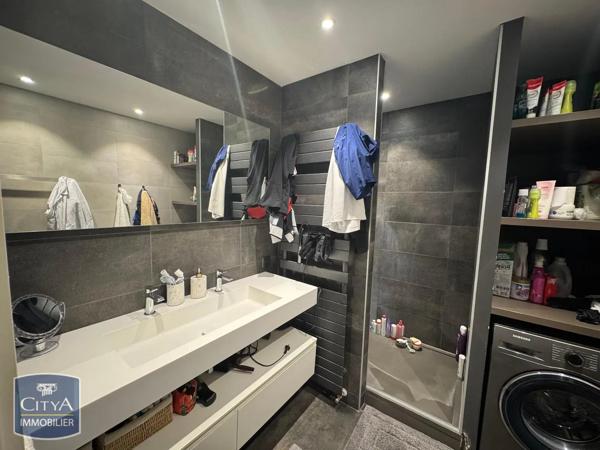Appartement à louer 2 pièces 47.81m² Divonne-les-Bains (01220)