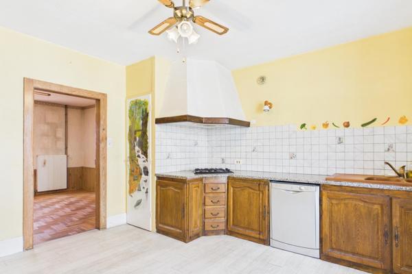 Maison avec dépendance et beau potentiel
