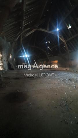 Maison à LE GENEST-SAINT-ISLE, 53940 - 1 pièce 250m²