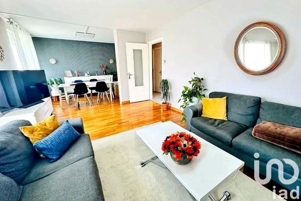 Maison traditionnelle 7 pièces de 126 m² à Lucé (28110)