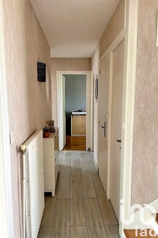 Maison traditionnelle 7 pièces de 126 m² à Lucé (28110)