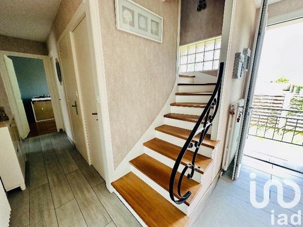 Maison traditionnelle 7 pièces de 126 m² à Lucé (28110)