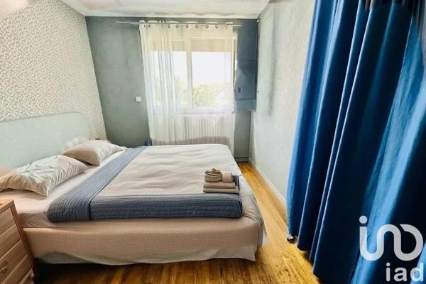 Maison traditionnelle 7 pièces de 126 m² à Lucé (28110)