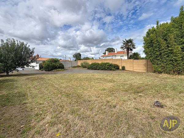 Vente terrain Challans : 74 900 € - AJP Immobilier Challans