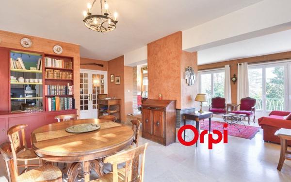 Maison à vendre    7 pièces • 184 m2 Écully