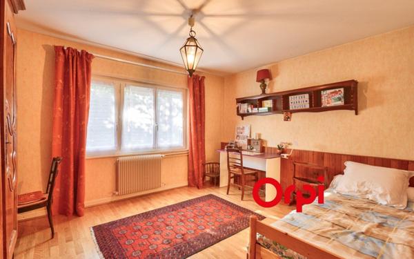 Maison à vendre    7 pièces • 184 m2 Écully