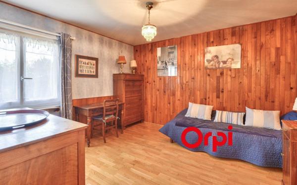 Maison à vendre    7 pièces • 184 m2 Écully