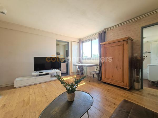Vente
                Appartement46 m² - 2 Pièces -
                    SAINT GERMAIN EN LAYE (78100)