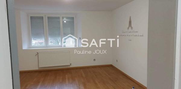 Maison 110 m2 avec dépendances, garages et terrain