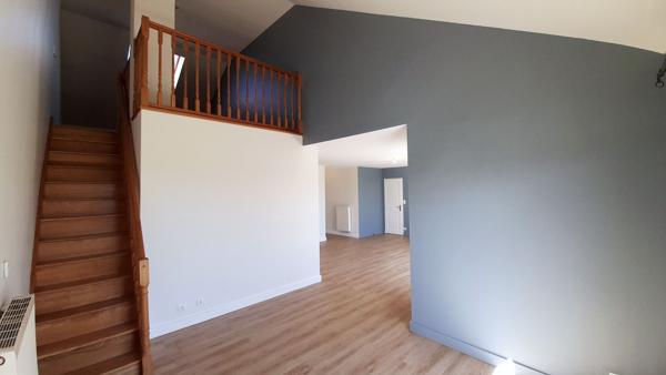 Location
                Maison95,2 m² - 5 Pièces -
                    STE JULIETTE SUR VIAUR (12120)