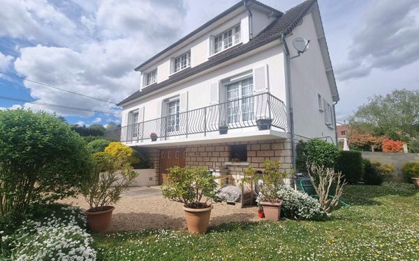 Maison à vendre    6 pièces •  Triel-sur-Seine