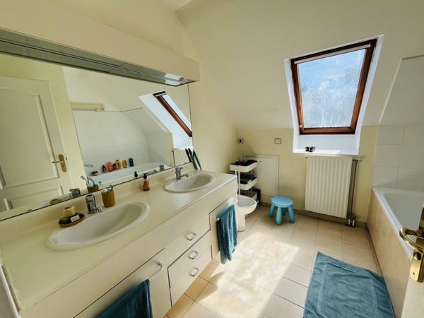 Maison à vendre 465 000 € Vauréal 8 p 157 m² DPE D