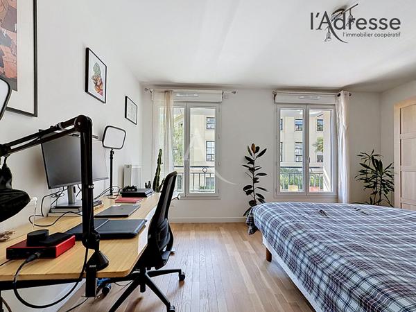 PUTEAUX/ République - Studio 29m² - 1 Parking
