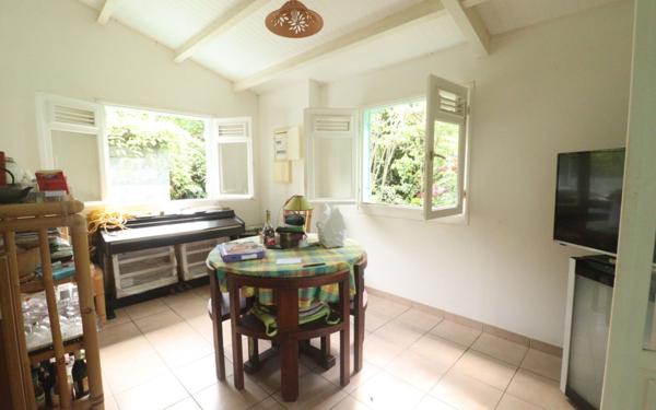 Maison à vendre    4 pièces •  Rivière-Salée