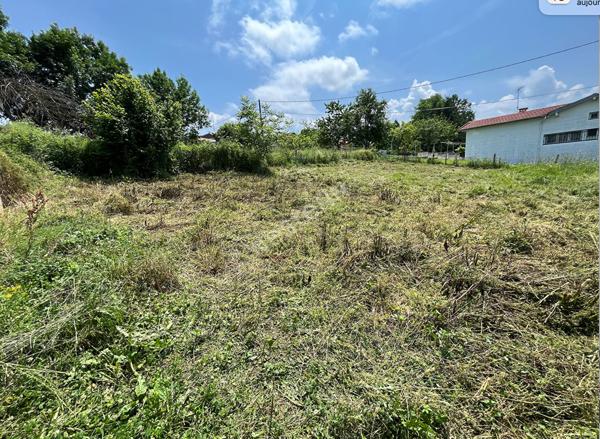 TERRAIN CONSTRUCTIBLE LAVELANET