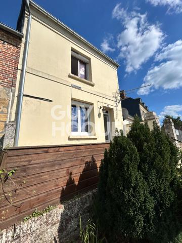 15 MINUTES DE LISIEUX MAISON DE BOURG - 4 PIÈCES 70 M²