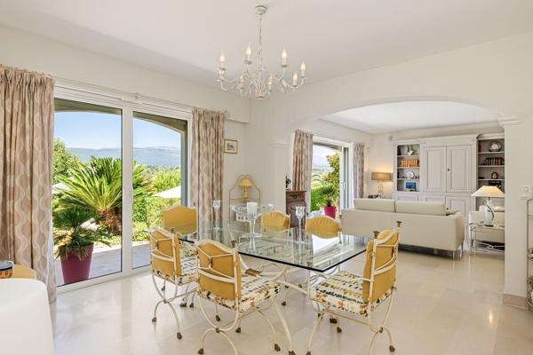 Magnifique villa familiale - Vue dégagée