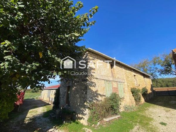 Corps de Ferme à Ste CROIX : 2 Maisons (96 m² & 50 m²), 427 m² bâtiments agricoles & 140  m² de dépendances