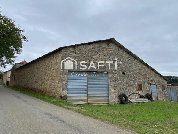 Corps de Ferme à Ste CROIX : 2 Maisons (96 m² & 50 m²), 427 m² bâtiments agricoles & 140  m² de dépendances