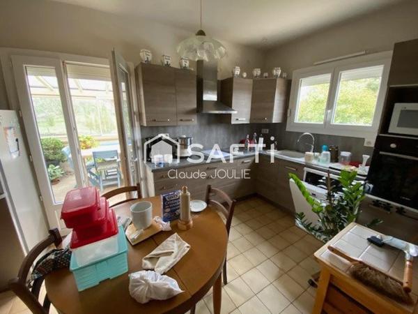 Corps de Ferme à Ste CROIX : 2 Maisons (96 m² & 50 m²), 427 m² bâtiments agricoles & 140  m² de dépendances