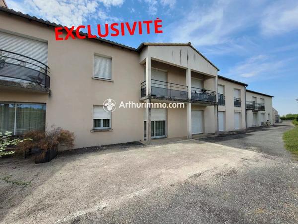 Vente                                                      Appartement
                        
                     2 pièces                      57 m2                     à Saint-Jean-d'Angély