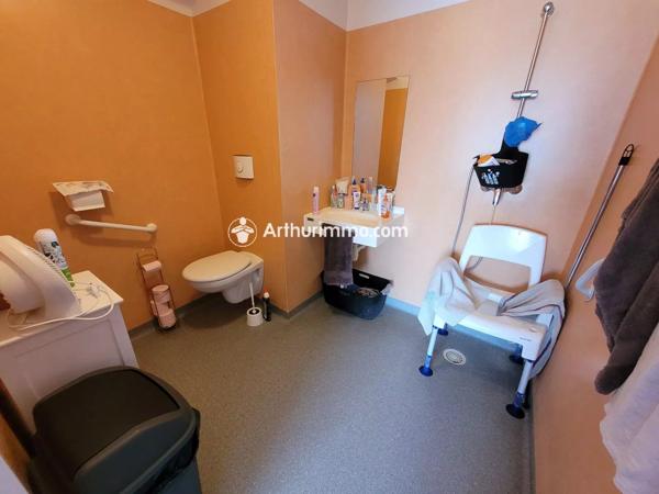 Vente                                                      Appartement
                        
                     2 pièces                      57 m2                     à Saint-Jean-d'Angély