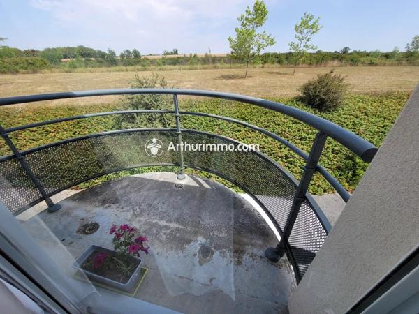 Vente                                                      Appartement
                        
                     2 pièces                      57 m2                     à Saint-Jean-d'Angély