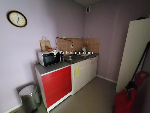 Vente                                                      Appartement
                        
                     2 pièces                      57 m2                     à Saint-Jean-d'Angély