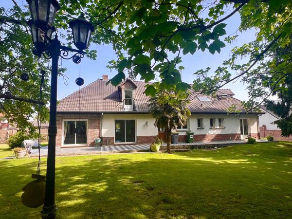 Très belle maison à Lallaing : Semi-Plain-Pied de 170 m² sur 3 300 m² de Parcelle Verdoyante