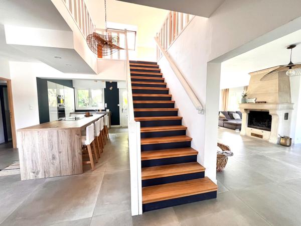 Très belle maison à Lallaing : Semi-Plain-Pied de 170 m² sur 3 300 m² de Parcelle Verdoyante