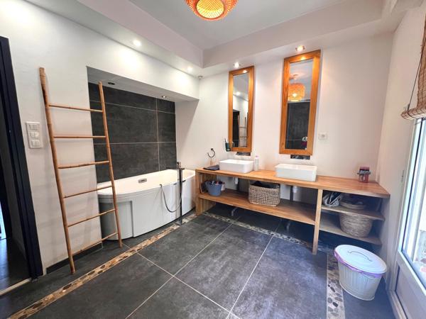 Très belle maison à Lallaing : Semi-Plain-Pied de 170 m² sur 3 300 m² de Parcelle Verdoyante